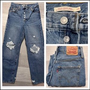 Levi’s Ribcage Straight Ankle size 25